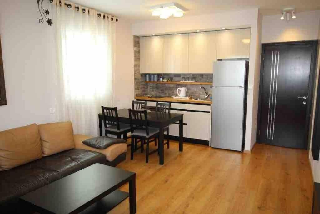 Royal Apartments , Blvd Nitza 8 ネタニア エクステリア 写真